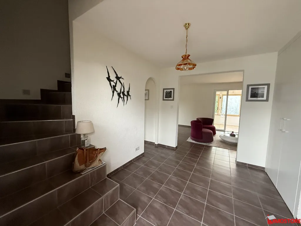 Esik - Charming House with Garden in Brinckheim