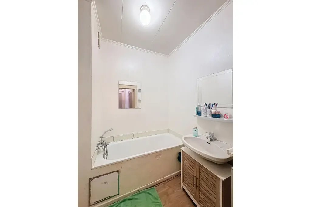 Vannitoad - 2-Bedroom Apartment with Terrace in Schaerbeek