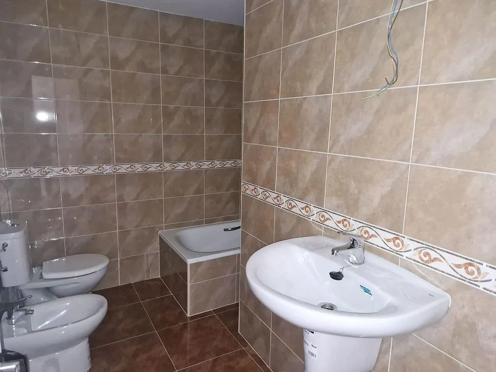 Salles de bain - Duplex with Garage in La Cerca