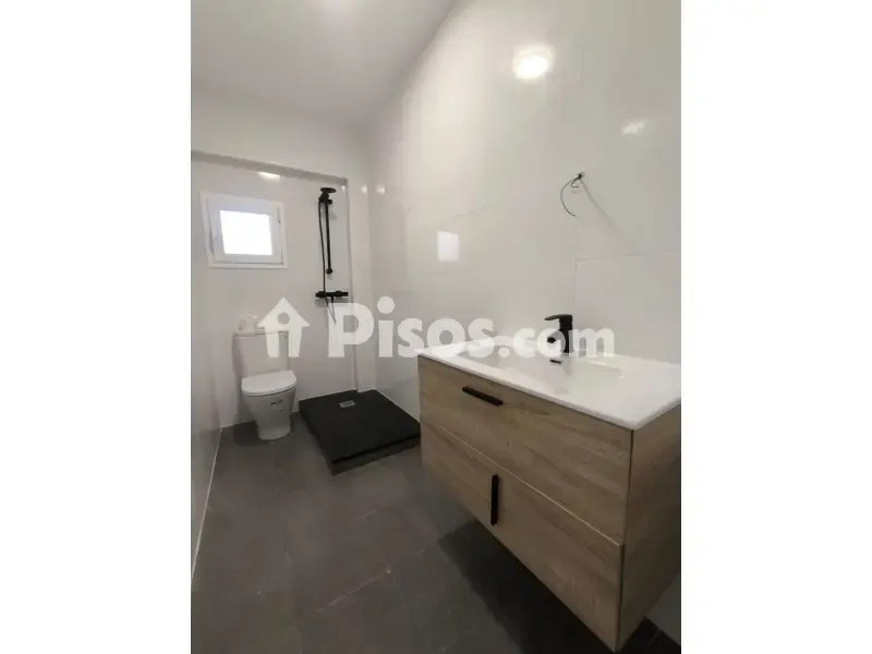 Salles de bain - Student-Friendly Flat with Terrace in Moncada