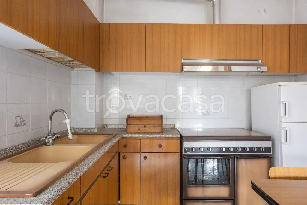 Cuisine - Colonial House with Balcony in Centallo