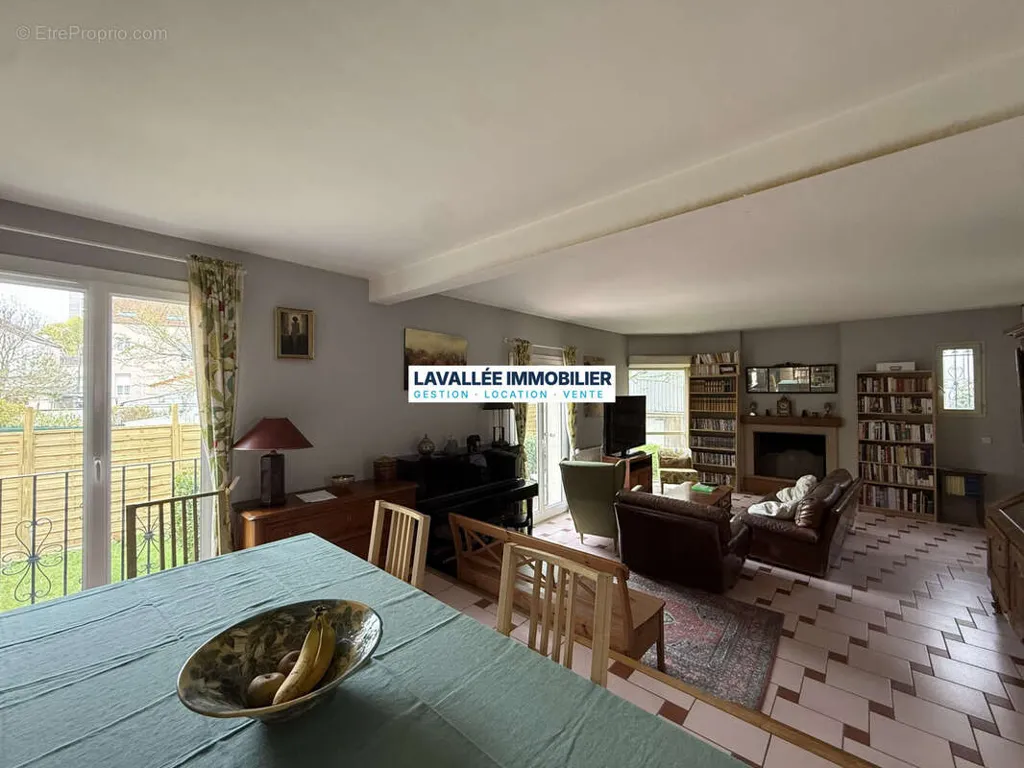 Séjour - Maison 5 pièces à Noisy-Le-Sec