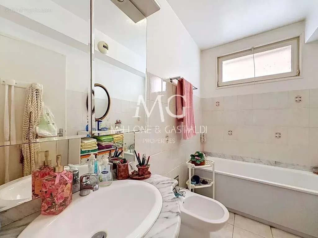 Bagni - Apartment with Panoramic Sea View in Cannes la Bocca