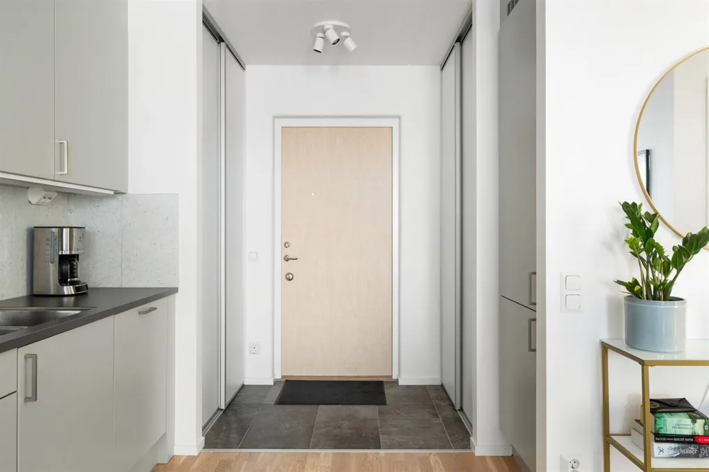 Esik - Modern Flat with Large Balcony in Baltic & Torg