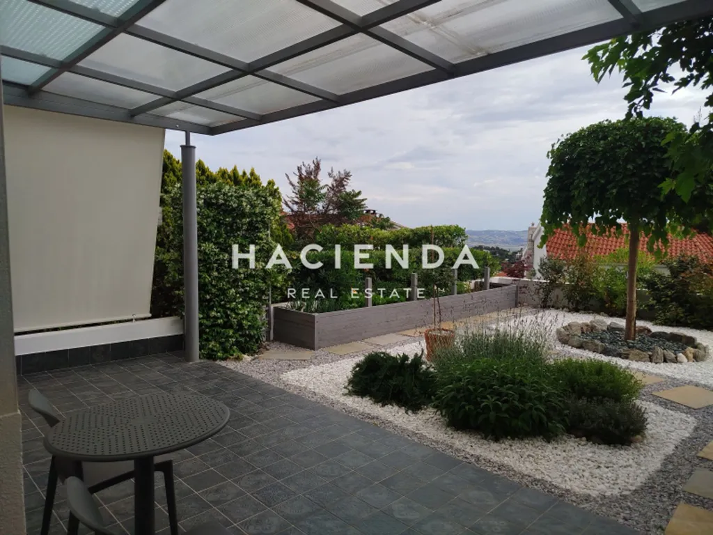 Terrazza - Maisonette with Panoramic View in Centre