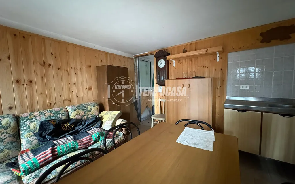 Elutuba - Rustic House with Balcony in Viù
