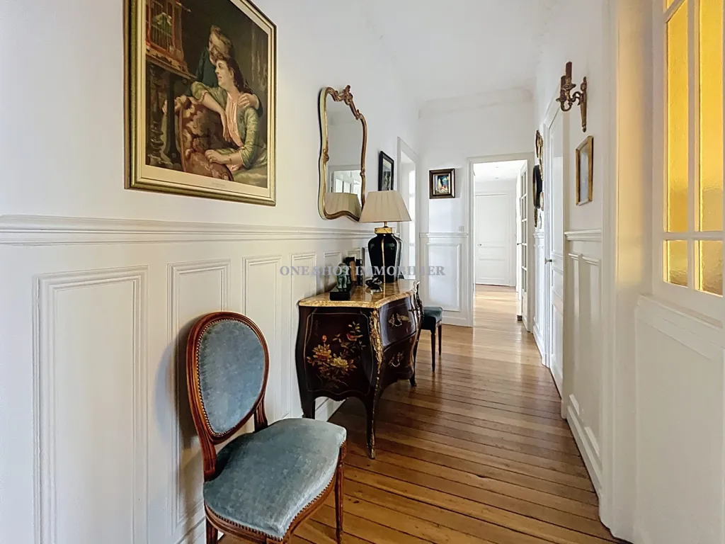 Hallway - Top-Floor Flat with City View in Orléans