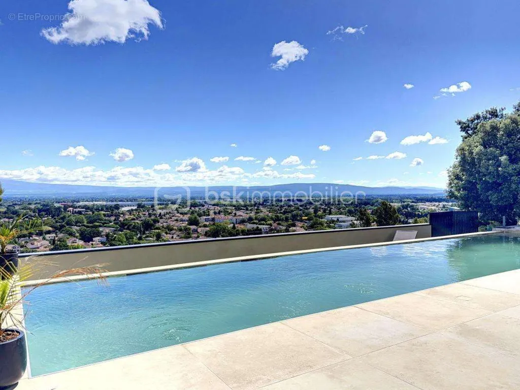 Pool - Villa with Panoramic View on Vedène Heights