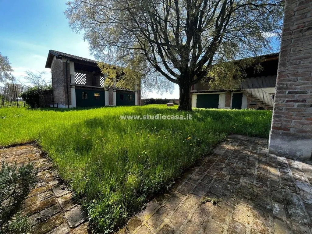 Aed - Restored Millhouse with Two Homes in Gombito