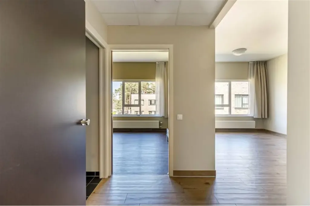 hallway_entrance