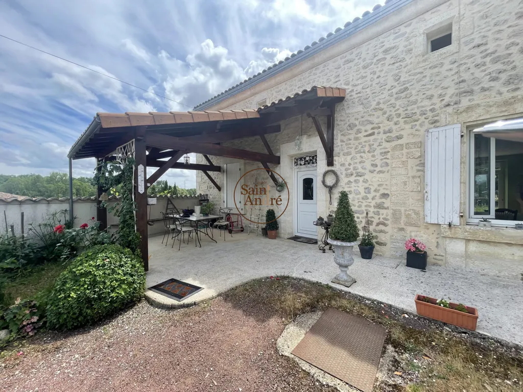 Terrass - Stone House with Pool in Champniers