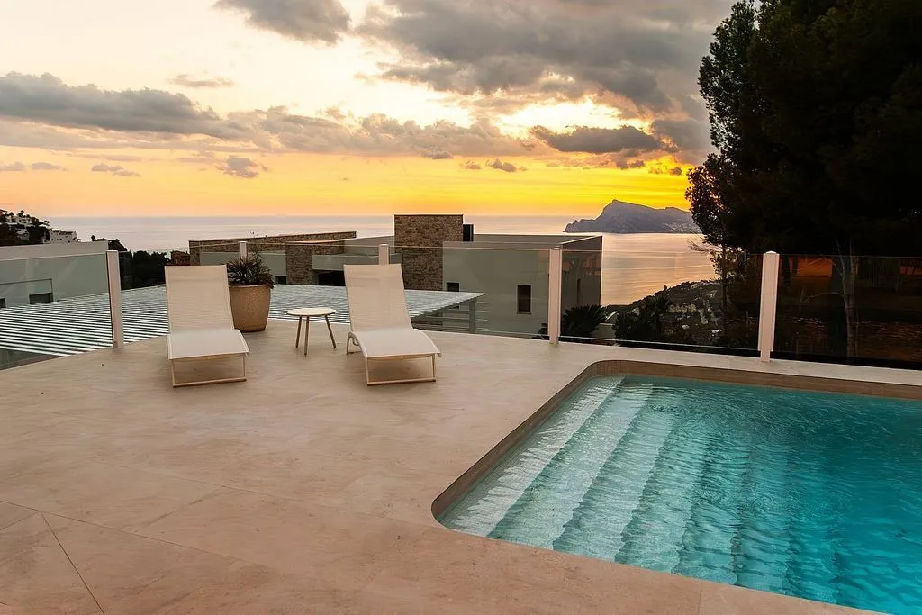 Bassein - Contemporary Villa with Pool in Altea Hills