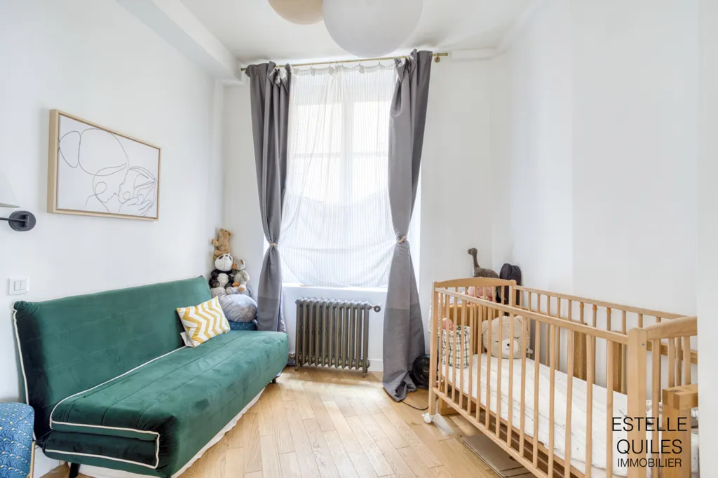 Bedrooms - Historic 5-Piece Apartment in Versailles
