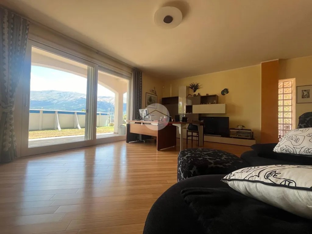 Villa with Garden in L'Aquila