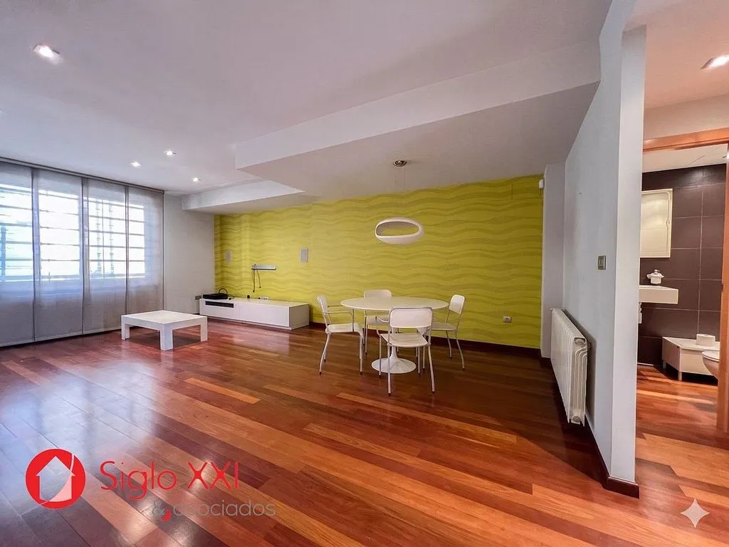 Elutuba - Terraced House with Balcony in La Vila-Darremur