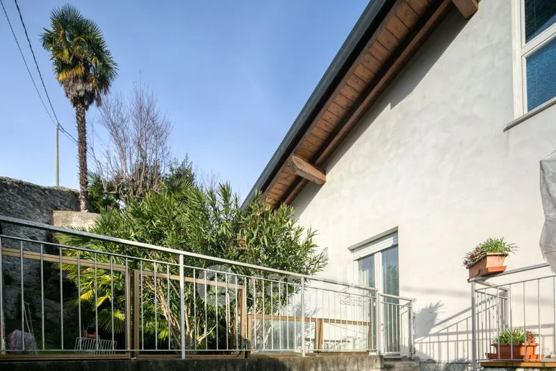 Terraza - Villa with Lake View in Verbania