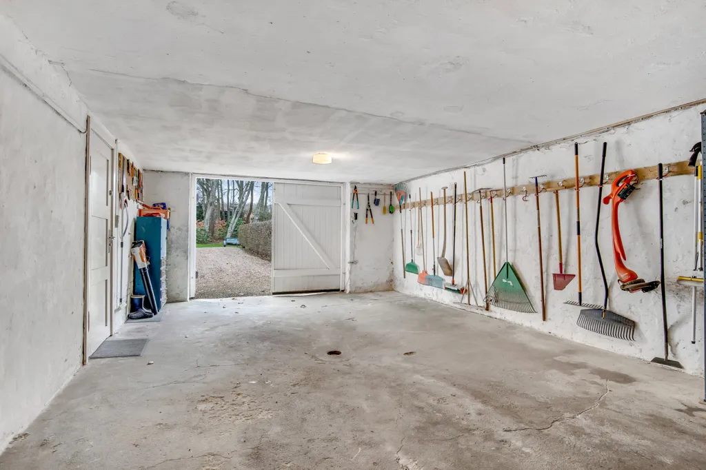 garage