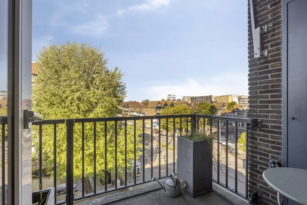 Balcon - Galerij Flat with Balcony in Rubroek, Rotterdam