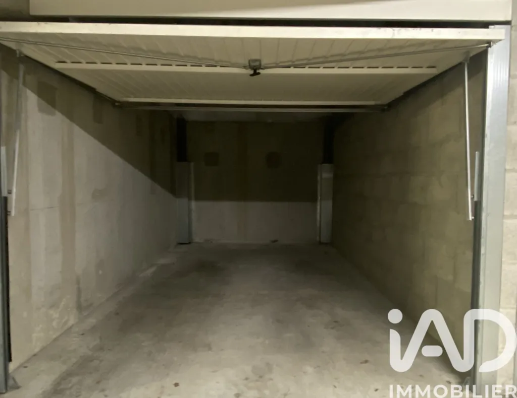 Garaaž - Secure Garage in Copropriété near Nantes