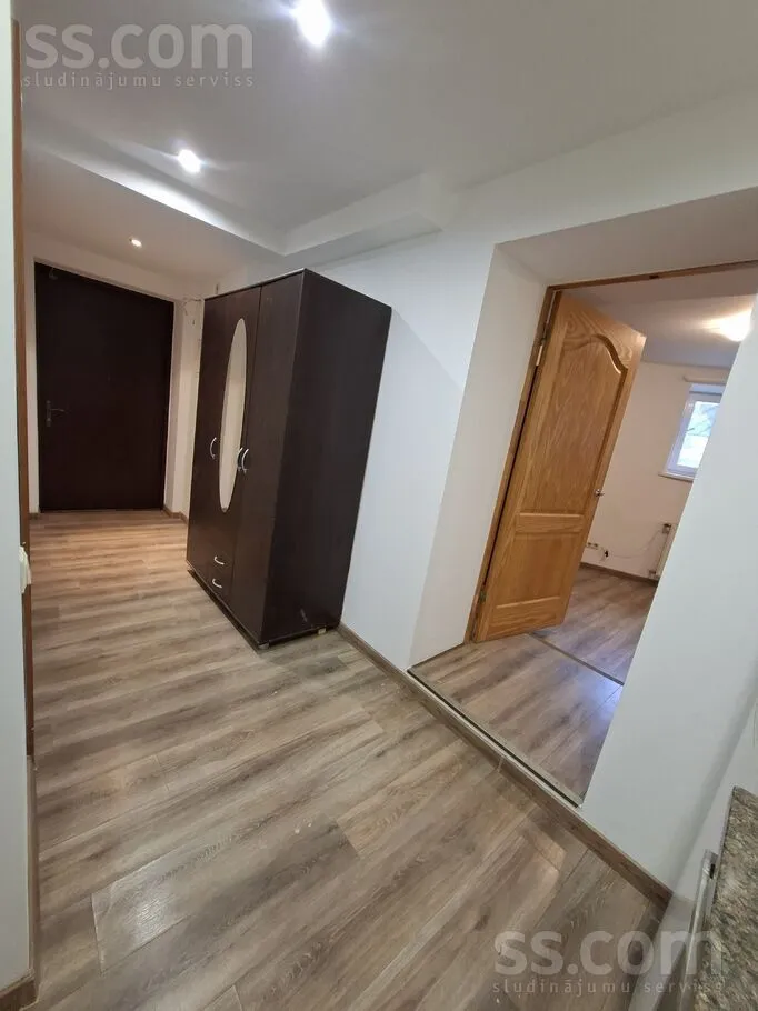 Entrée - Optically Renovated Studio in Riga Centre