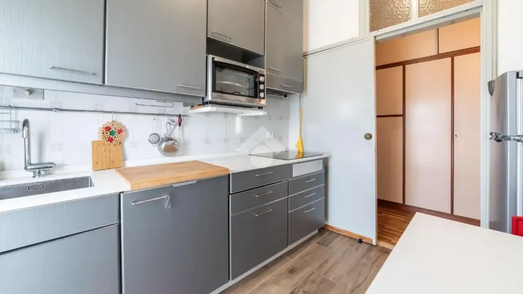 Cuisine - 3-Bedroom Apartment with Balcony in Cesenatico