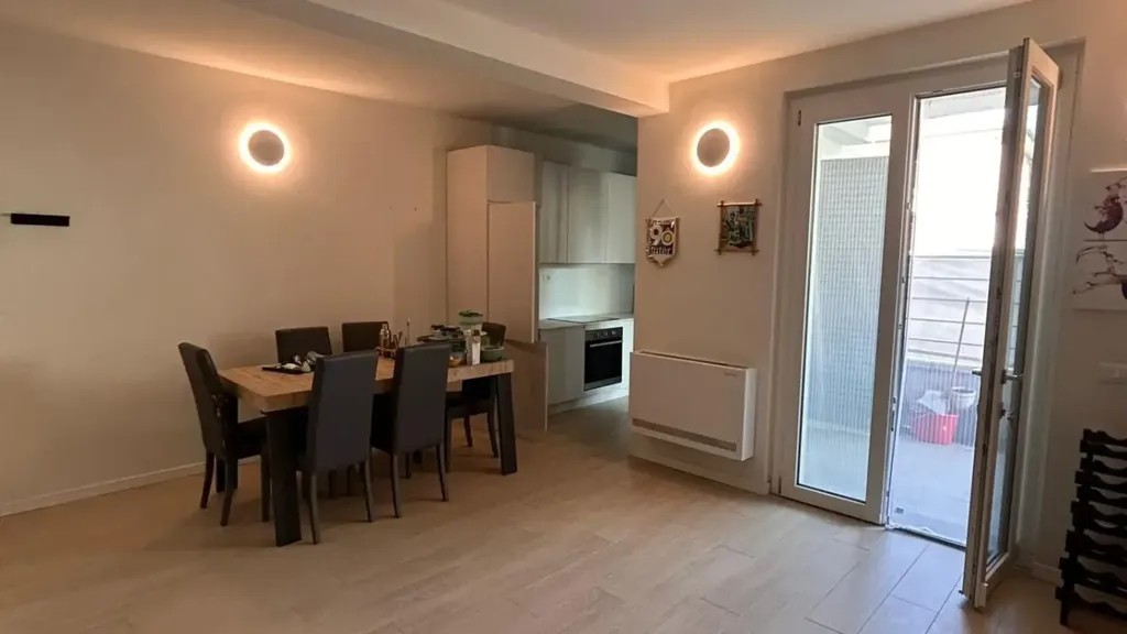 Salle à manger - New Triplex with Garden in Empoli