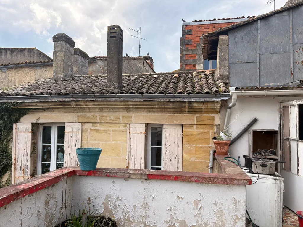 Immeuble à Transformer avec Jardin à Blaye