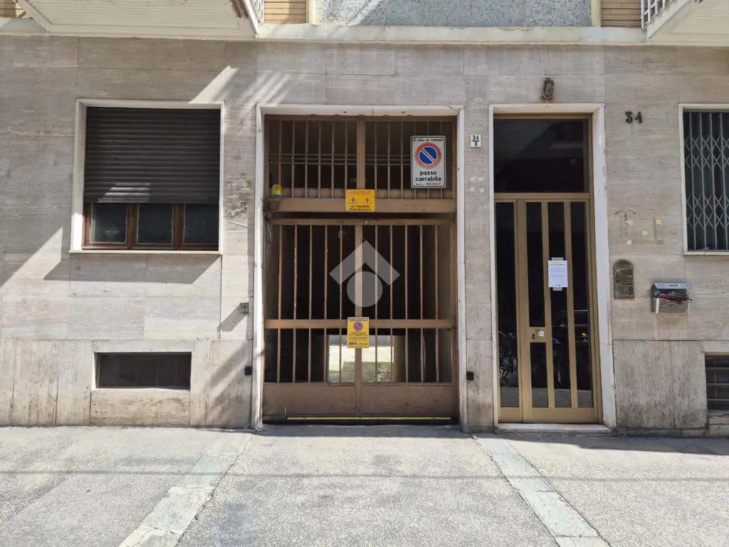 Välivaade - Strategically Located Parking Space in Torino