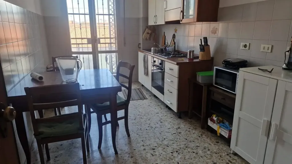 Köök - Apartment with Balcony in Montanelli, Pisa