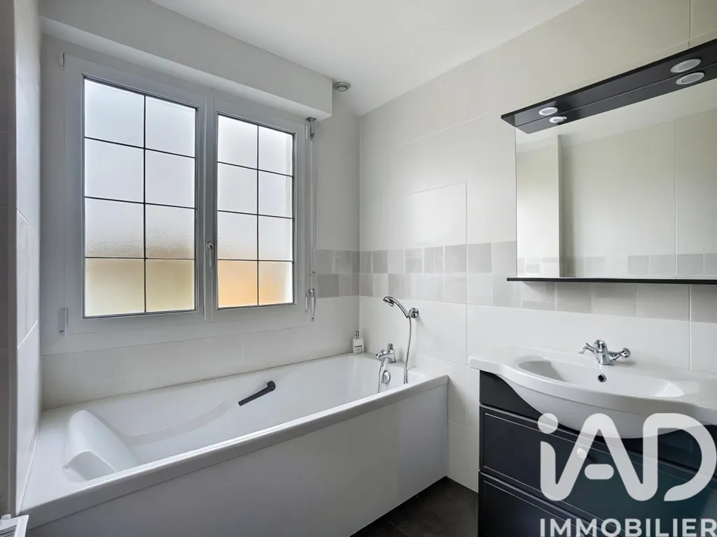 Bagni - Traditional House with Heated Pool in Pleurs