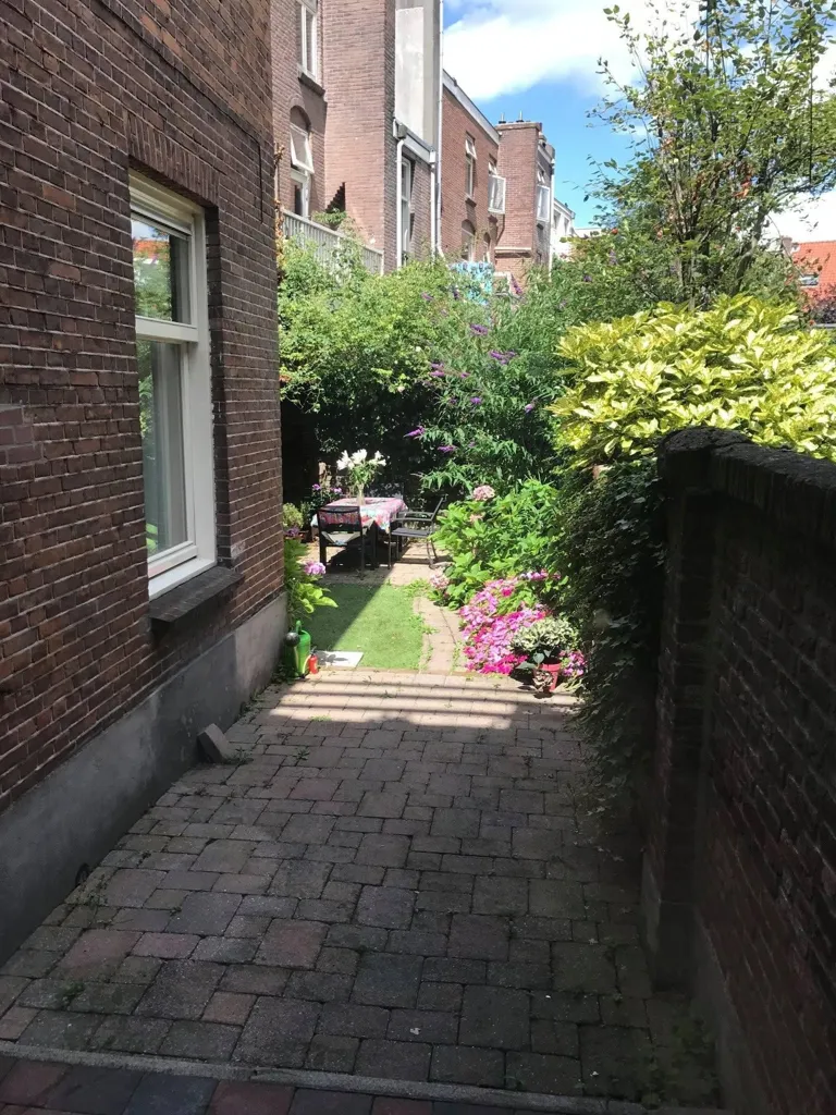 Aed - Furnished Apartment with Garden in Utrecht