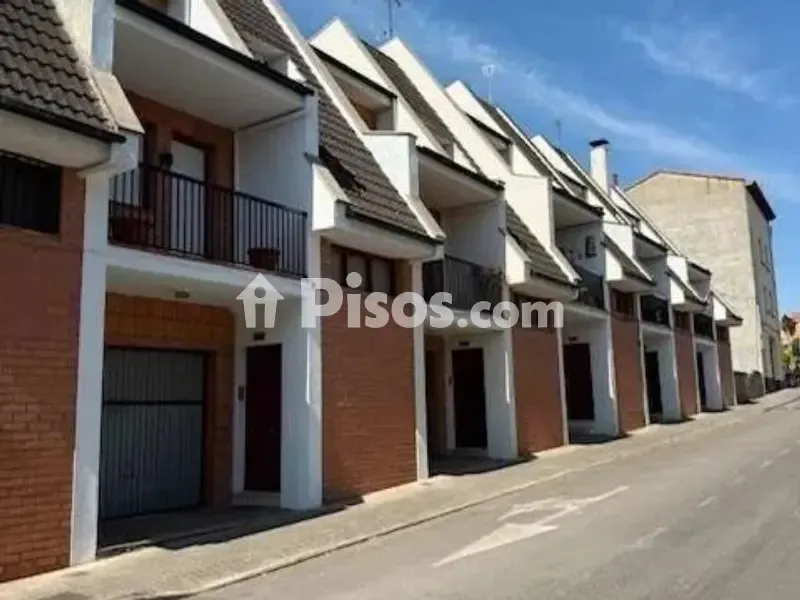 Välivaade - Semi-Renovated Semi-Detached House in Barbastro