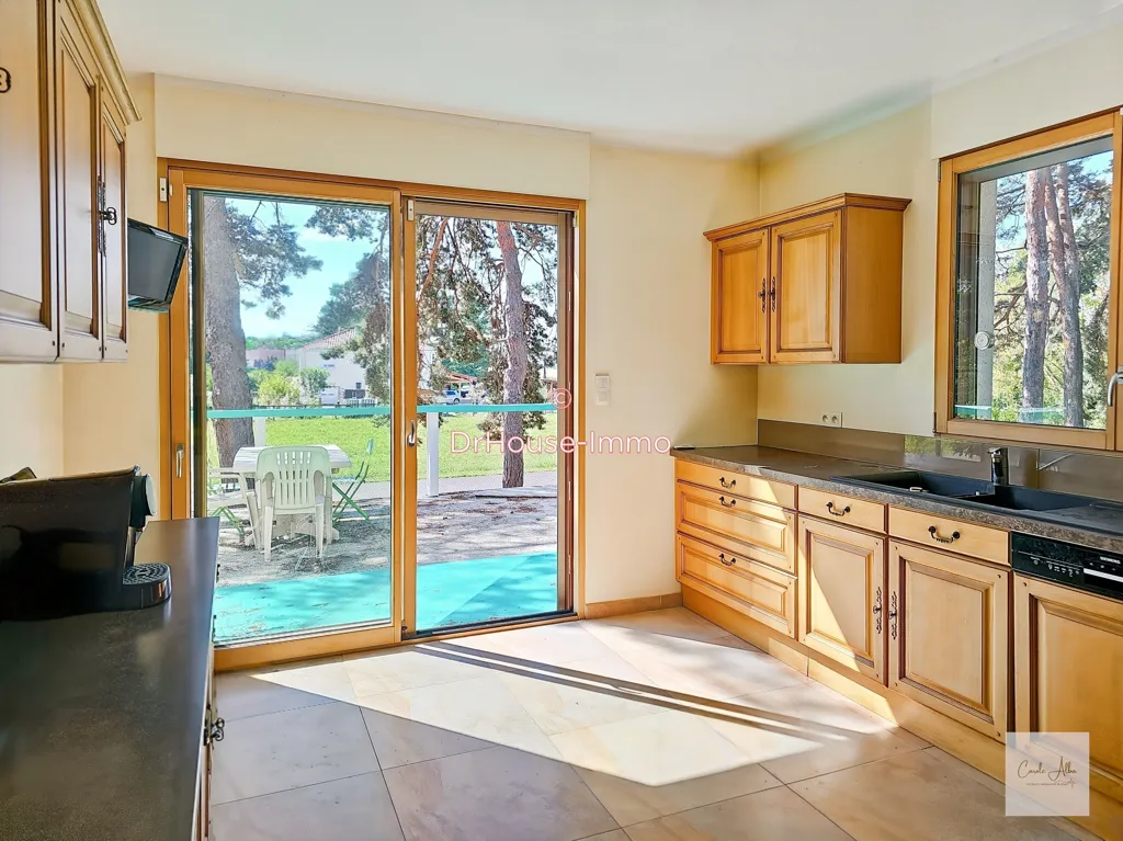 Cuisine - Maison avec Terrasse et Jardin à Peschadoires