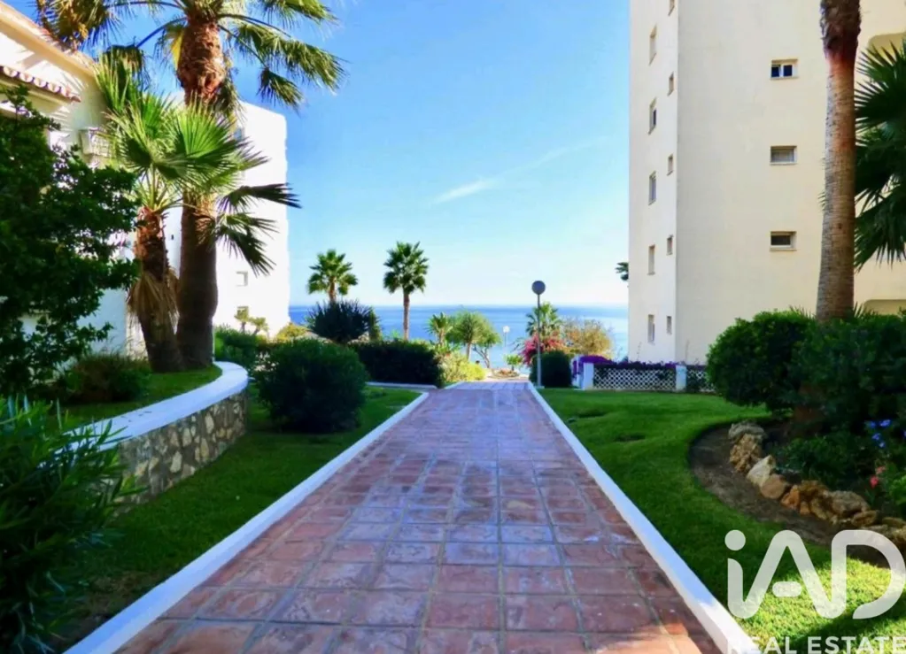 Aed - First-Line Beach Apartment with Pool in Ur Algaida