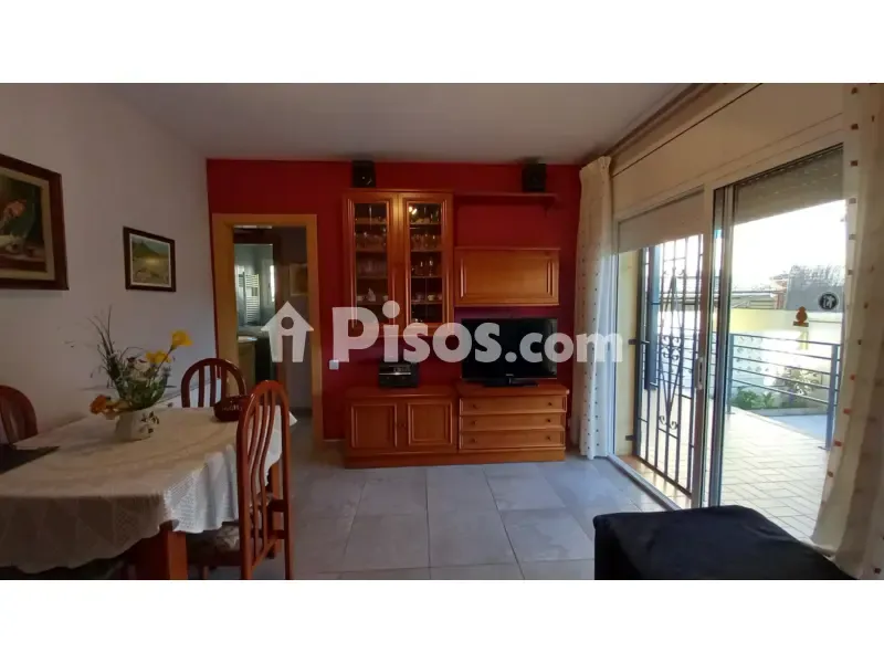 Söögituba - Ground Floor Flat with Garden in Cubelles