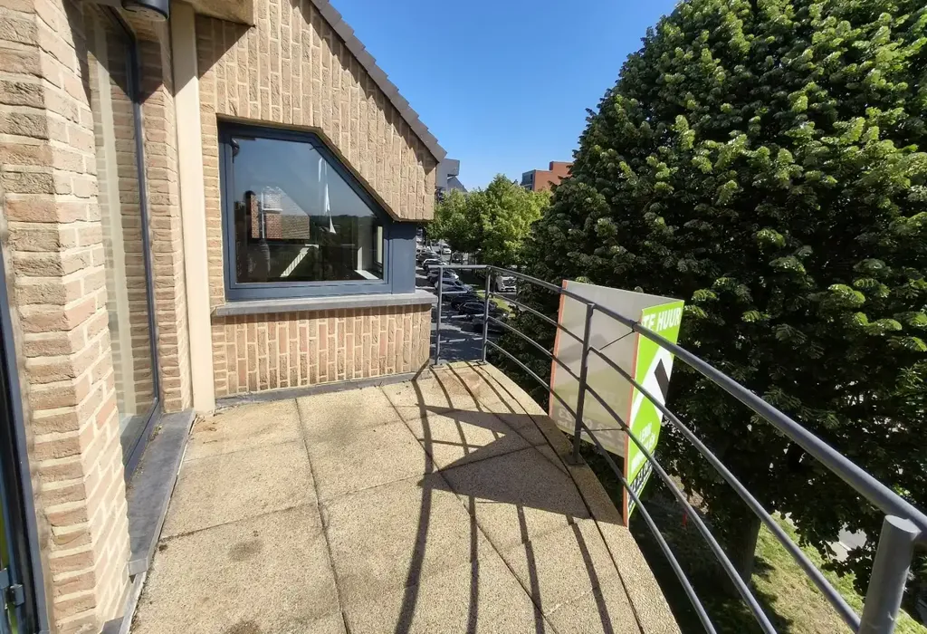 Rõdu - Apartment with Garage on Corner in City Centre