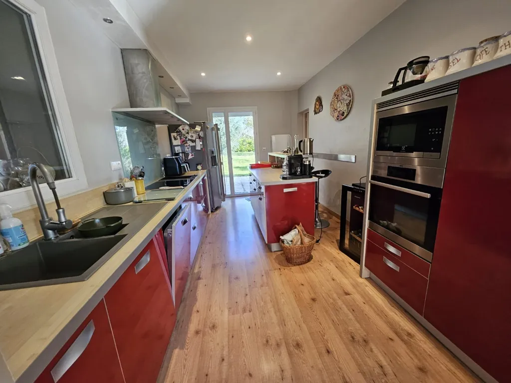 Köök - Exceptional House with Pool near Périgueux