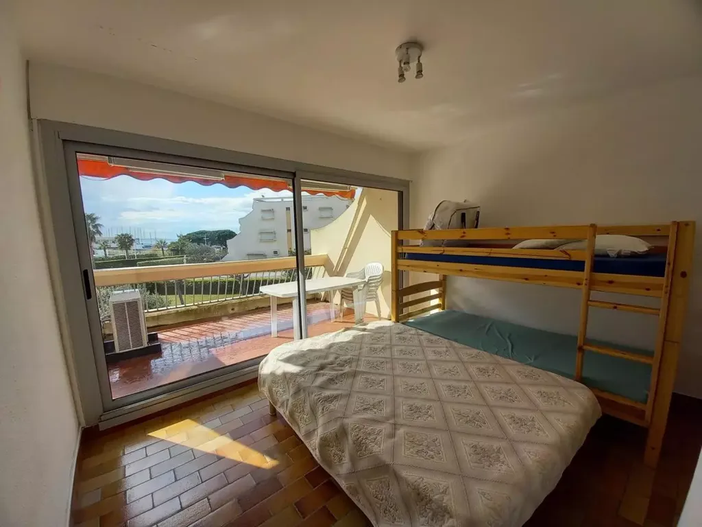 Chambres - Appartement Vue Mer avec Terrasse à Port Camargue