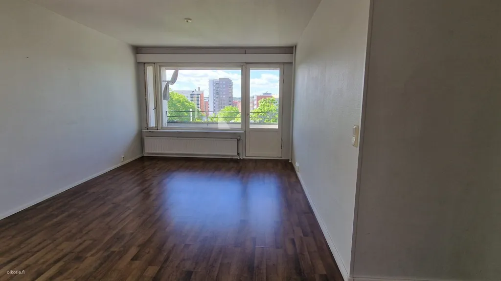 Rooms - Bright Apartment with Balcony in Lahti
