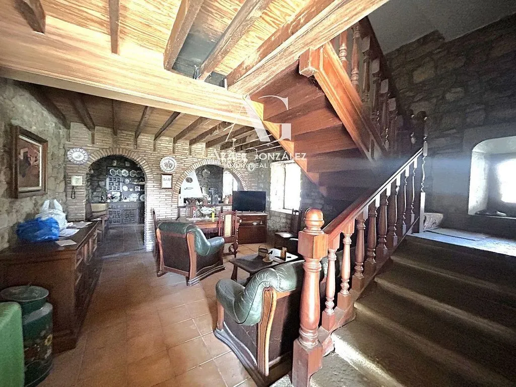 Toad - Historic House with Sea Views in Cortiguera