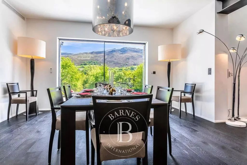 Salle à manger - Villa en Pierre avec Vue Montagne à Ascain