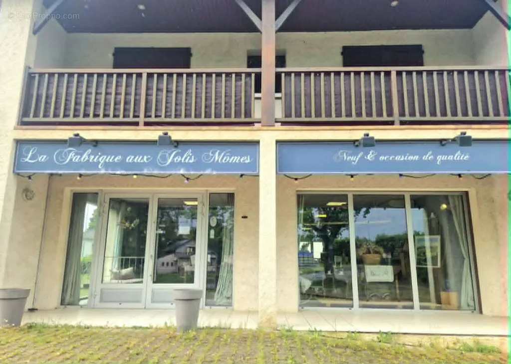 Välivaade - Commercial Space with Private Garden in Morlaàs