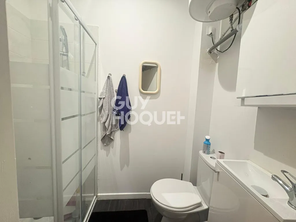 Salles de bain - Studio Meublé au RDC à Soissons