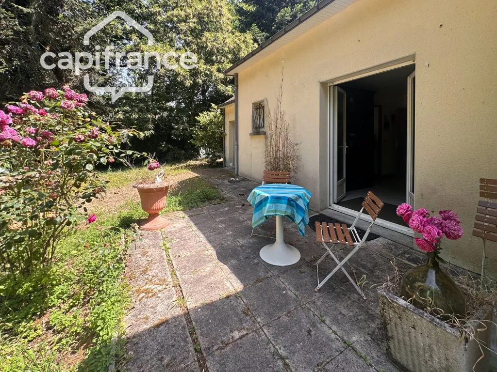 Terrass - Family House with Garden in Plessé