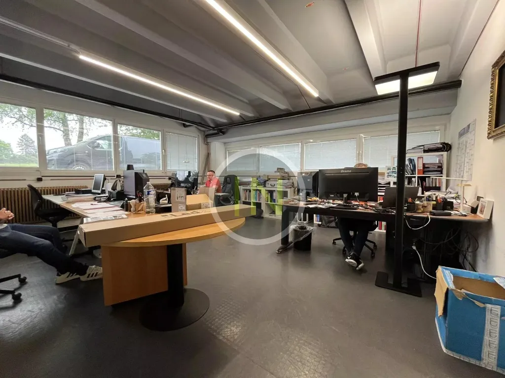 Studio - Office and Warehouse in Bertrange