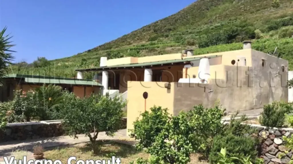 Esterno - Traditional Eolian Villa with Garden in Leni