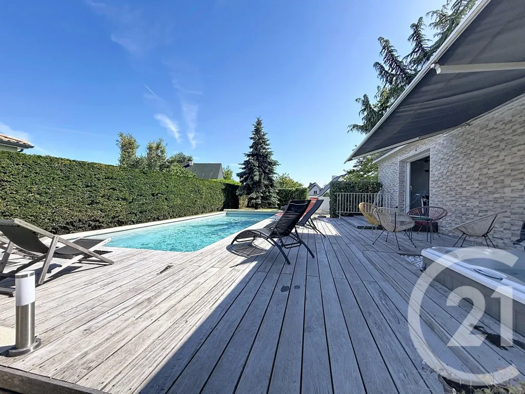 Bassein - 9-Piece House with Pool and Spa in Ancenis