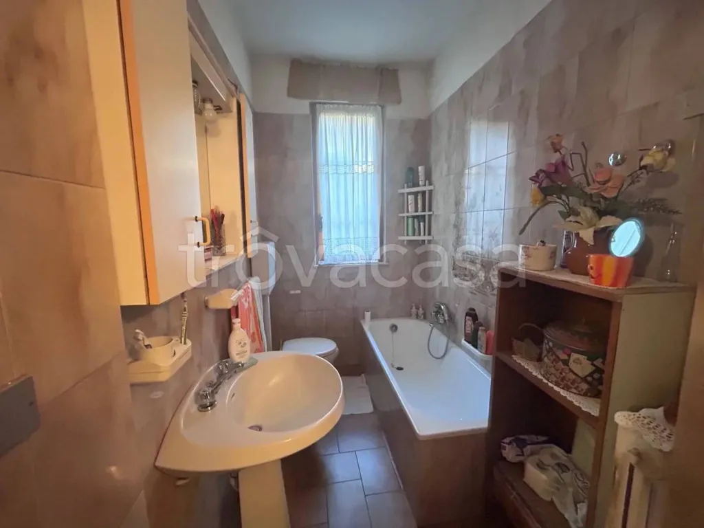 Salles de bain - Detached House with Garden in Canale