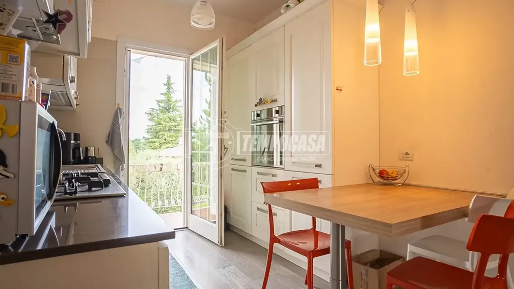 Cuisine - Renovated Apartment with Pool in Sirmione