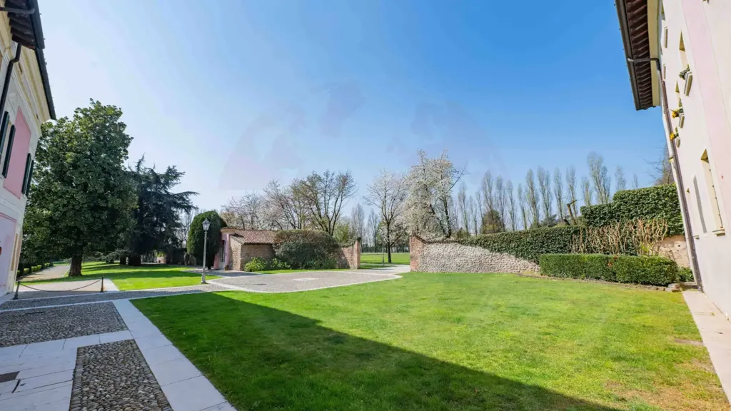 Aed - Duplex in Exclusive Residence, Castegnato